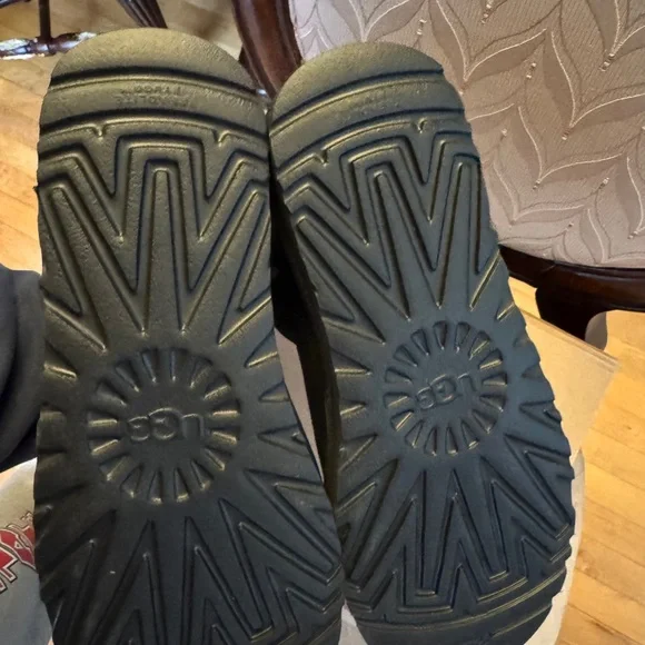 UGG Classic Black Boots - Picture 5 of 9